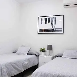 https://best-location-apartment-in-marbella-beachfront-29602.1costadelsol.com