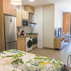 https://apartamentos-onnight-malaga.1costadelsol.com